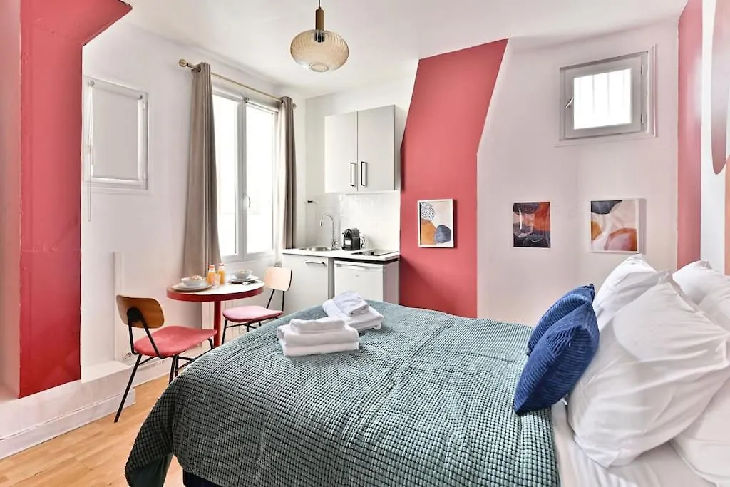 Charmant Studio Dans Le Centre De Parigi Francia