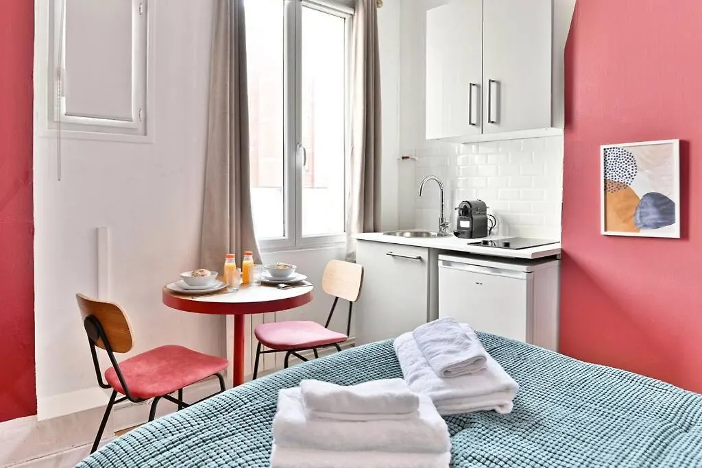 Charmant Studio Dans Le Centre De Parigi 0*,