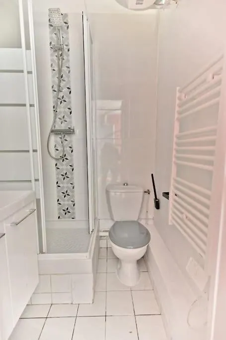 Apartment Charmant Studio Dans Le Centre De Paris